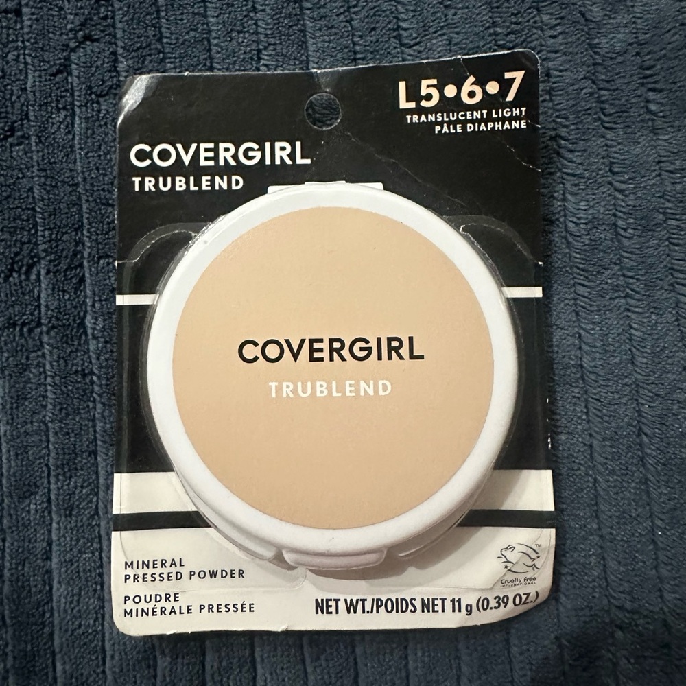 COVERGIRL TruBlend Translucent Light Pressed Powder